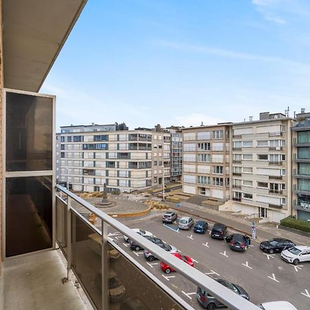 Luxurious And Unique Design App Centre Koksijde Apartment Exterior photo
